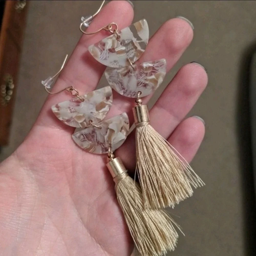 Boho Tassel Dangle Earrings Neutral Beige Acrylic Resin Statement Festival 💖